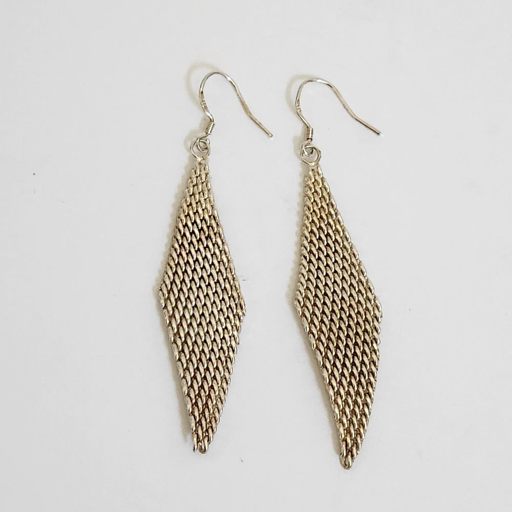 The Linked Silver 925 Triangle Earrings - Picture 7 of 10